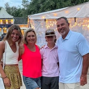 Meet your Posher, Carrie